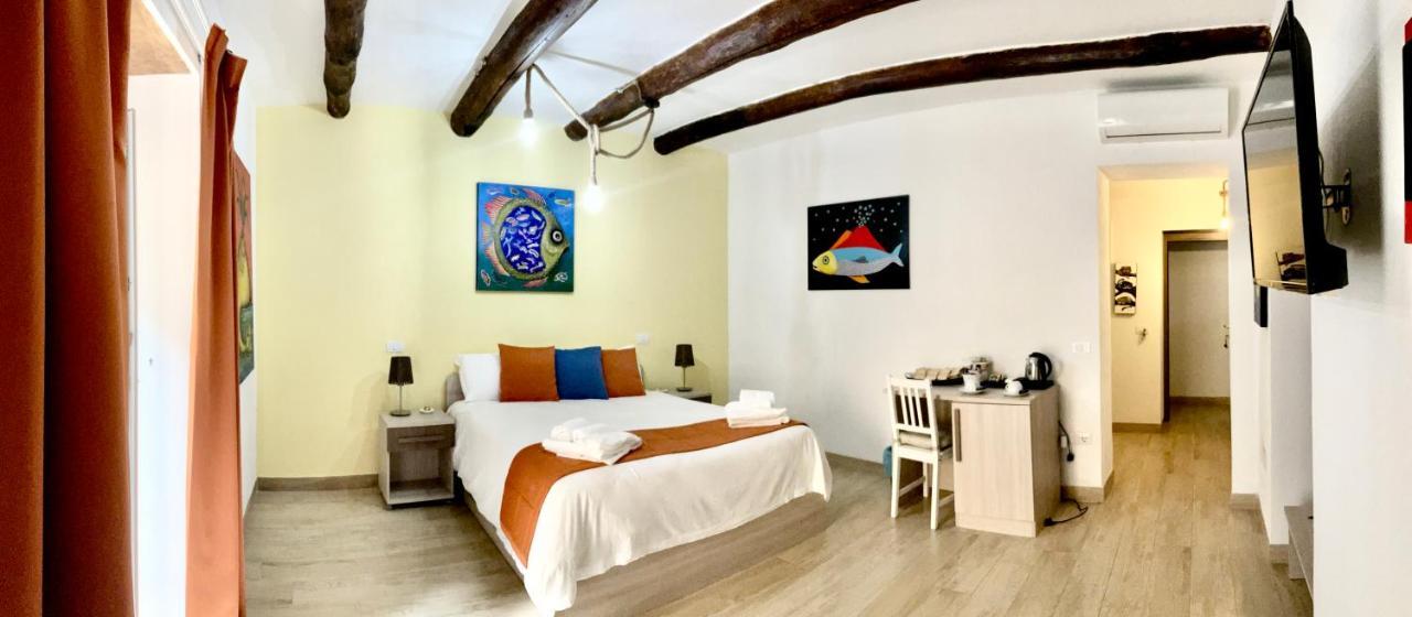 'A Room De' Scugnizzi Napoli Bagian luar foto