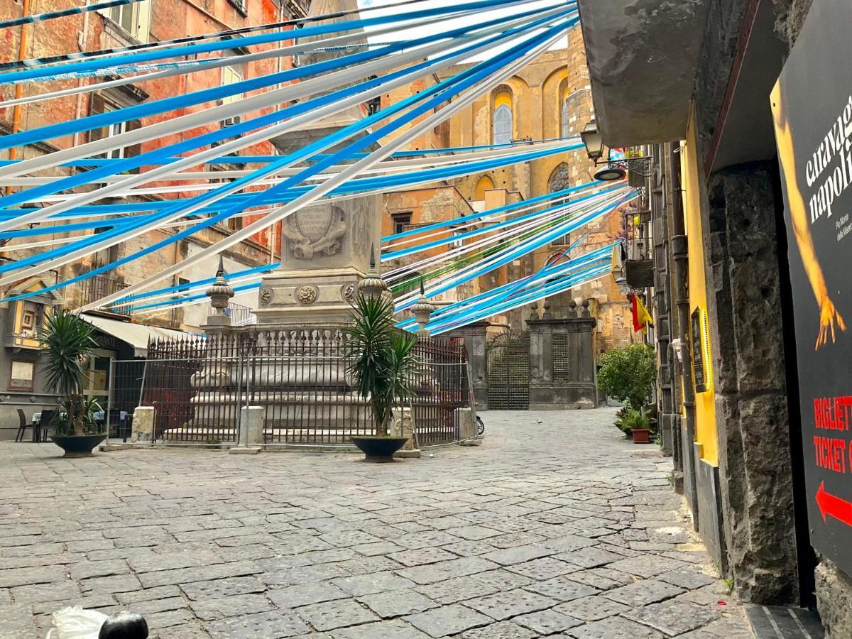 'A Room De' Scugnizzi Napoli Bagian luar foto