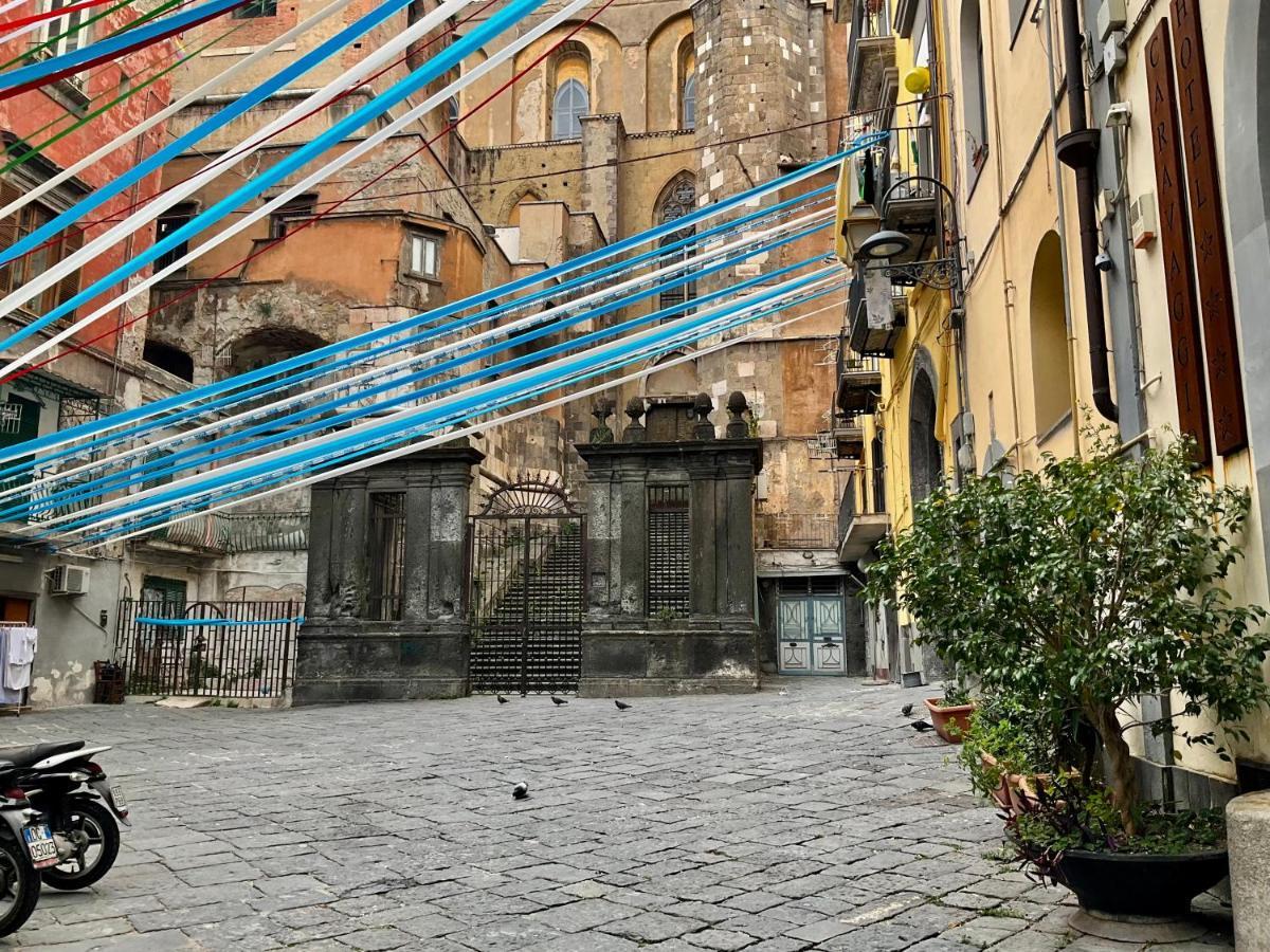 'A Room De' Scugnizzi Napoli Bagian luar foto
