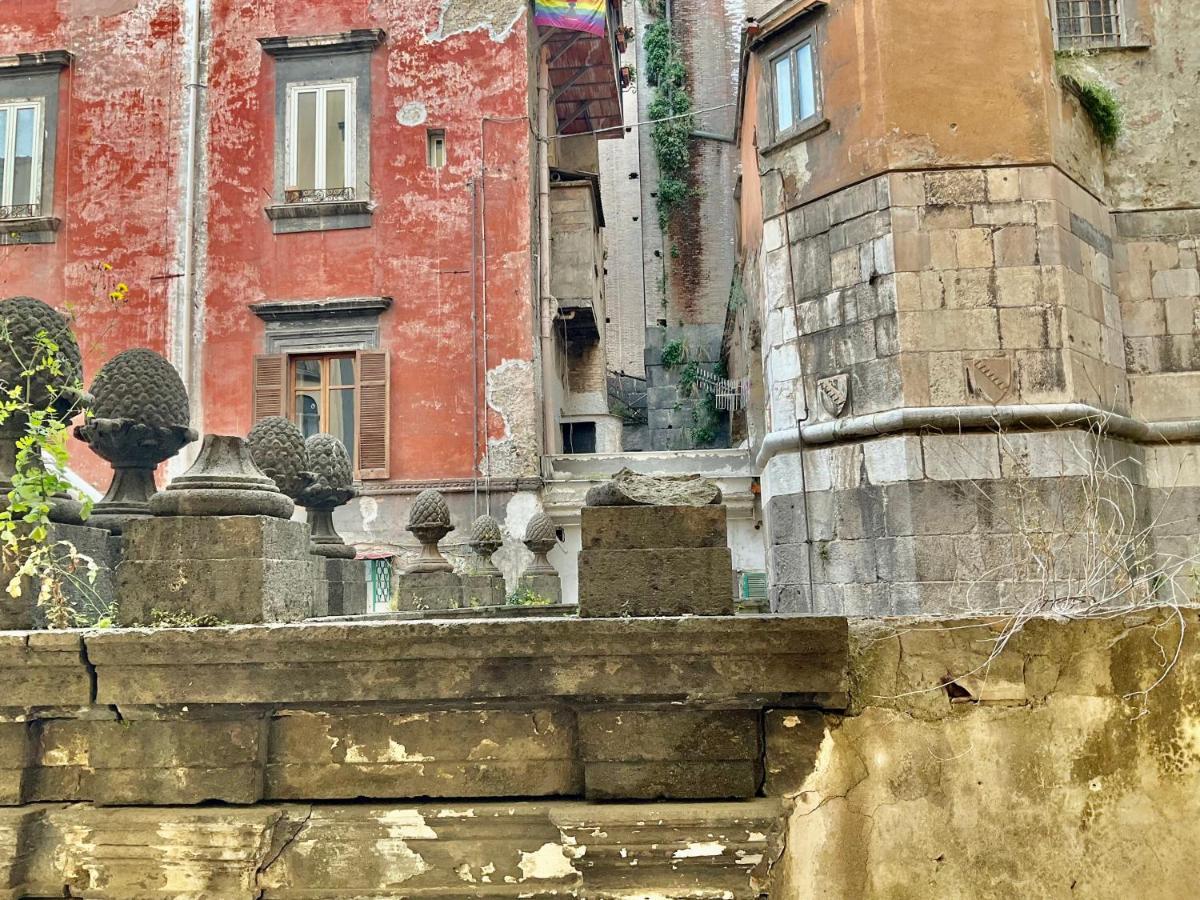 'A Room De' Scugnizzi Napoli Bagian luar foto