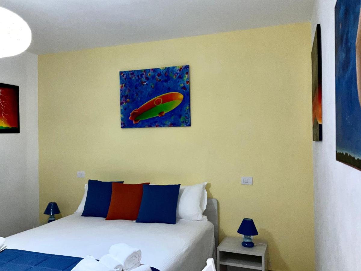 'A Room De' Scugnizzi Napoli Bagian luar foto