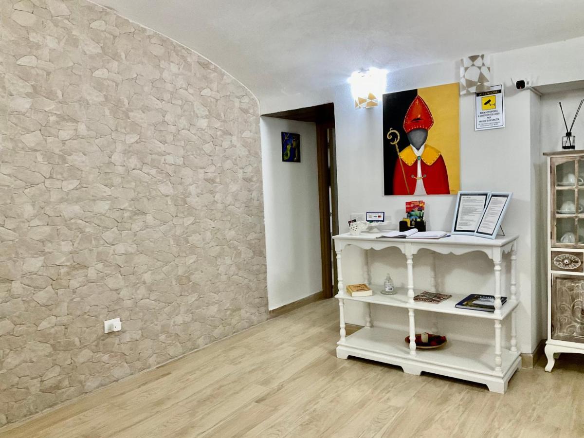 'A Room De' Scugnizzi Napoli Bagian luar foto